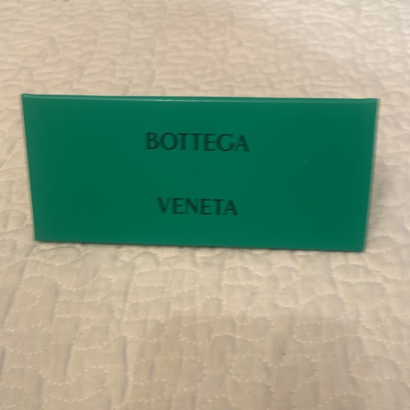 BOTTEGA VENETA SUNGLASSES NWOT - Picture 4 of 7
